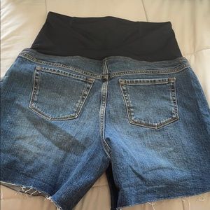 Maternity shorts